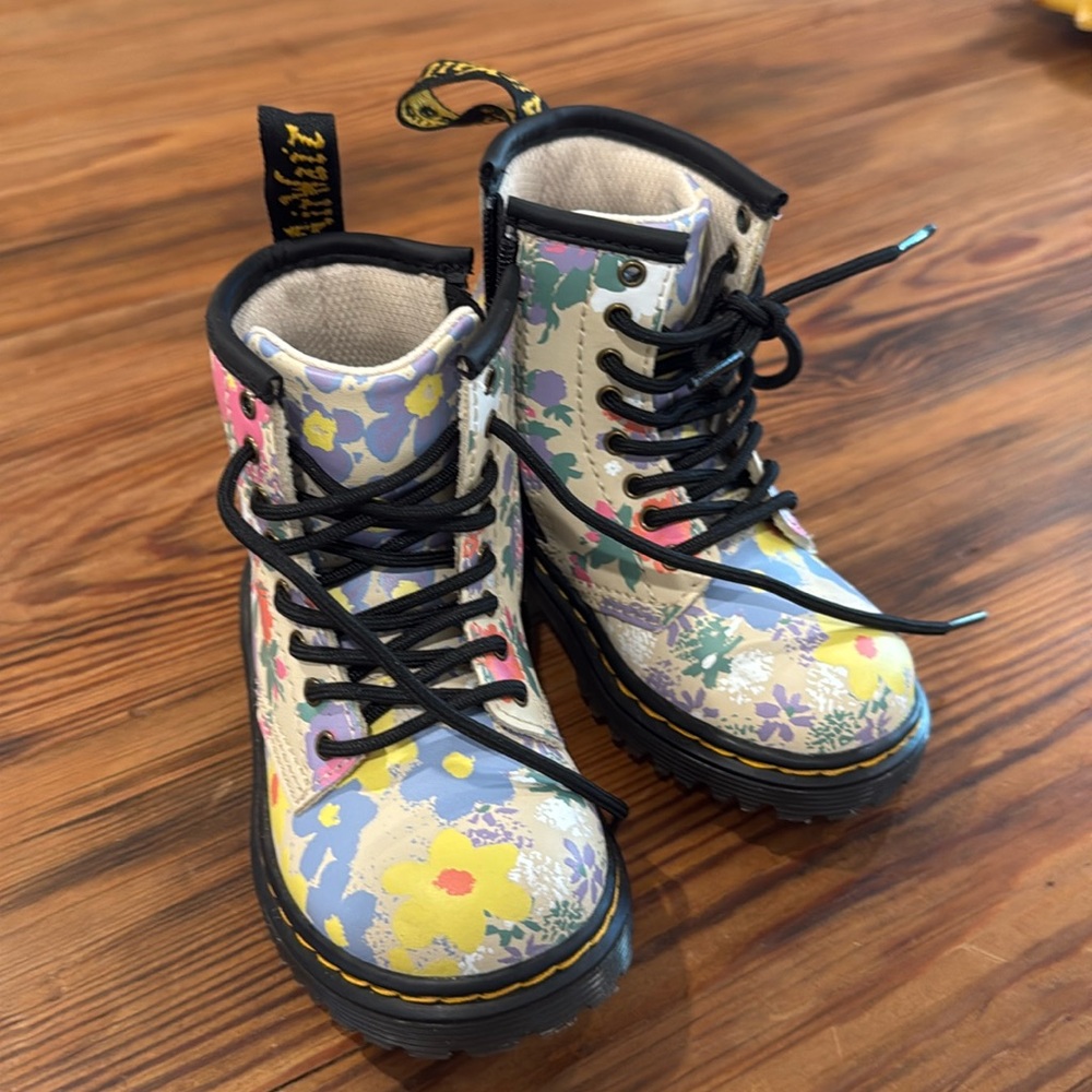 Toddler, Dr. Martens